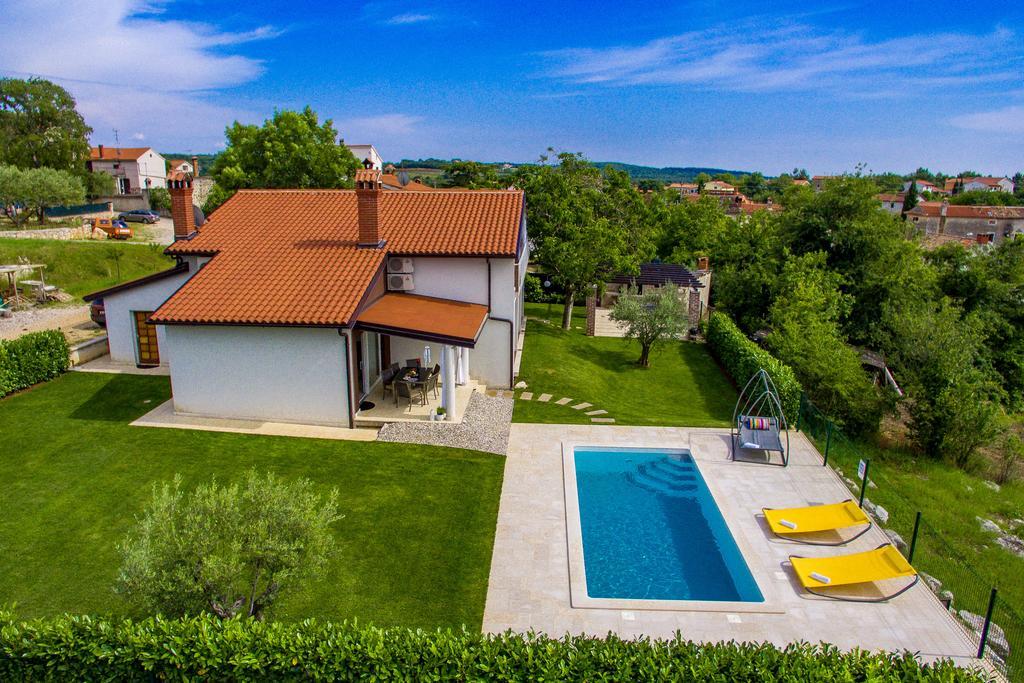 Villa Parenzana วิชยาน ภายนอก รูปภาพ